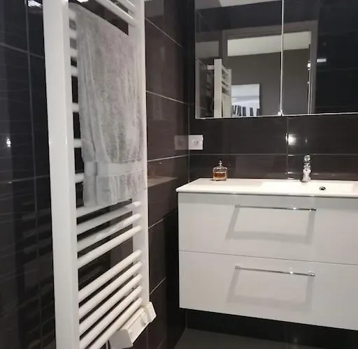 Cosy Vue Avec Acces Direct A La Sejour De 2 Nuits Minimum