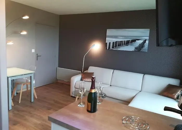 Cosy Vue Avec Acces Direct A La Sejour De 2 Nuits Minimum Appartamento